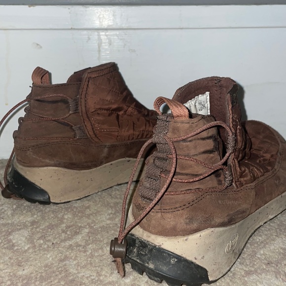 Chaco winter hiking boots - Picture 2 of 4